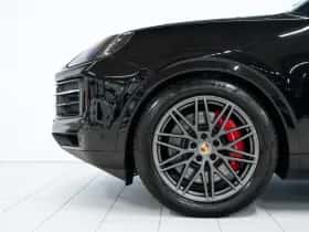 Porsche Cayenne (2024) thumbnail 6