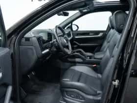 Porsche Cayenne (2024) thumbnail 7