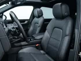Porsche Cayenne (2024) thumbnail 8
