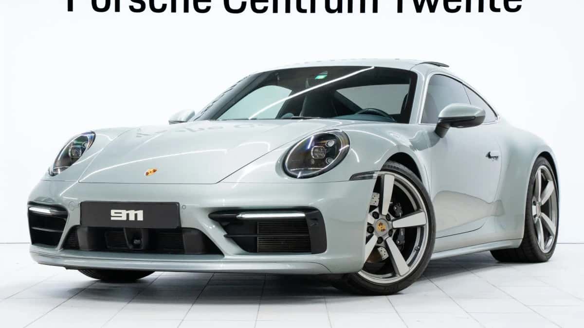 Porsche 911 (2021) — foto 1