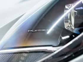 Porsche 911 (2021) thumbnail 12