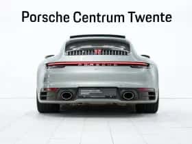 Porsche 911 (2021) thumbnail 4