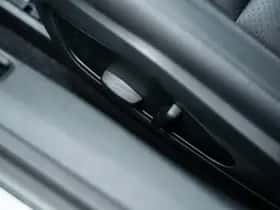 Porsche 911 (2024) thumbnail 21