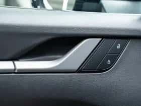 Porsche 911 (2024) thumbnail 24
