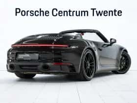 Porsche 911 (2023) thumbnail 3