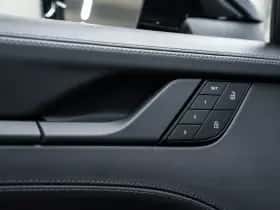 Porsche 911 (2023) thumbnail 26