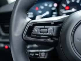 Porsche 911 (2023) thumbnail 33