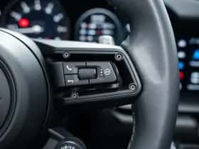 Porsche 911 (2023) thumbnail 34