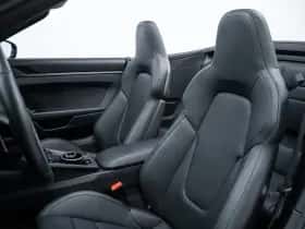 Porsche 911 (2023) thumbnail 9