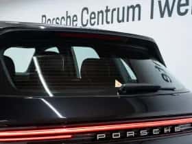 Porsche Cayenne (2023) thumbnail 15