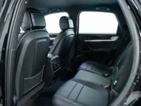 Porsche Cayenne (2023) thumbnail 26