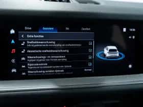 Porsche Cayenne (2023) thumbnail 39
