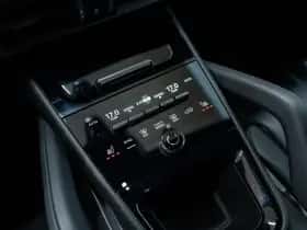Porsche Cayenne (2023) thumbnail 41