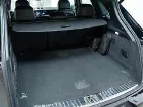 Porsche Cayenne (2023) thumbnail 44