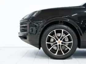 Porsche Cayenne (2023) thumbnail 6