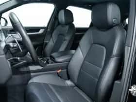 Porsche Cayenne (2023) thumbnail 8