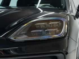 Porsche Cayenne (2023) thumbnail 10