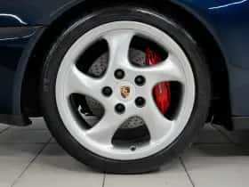 Porsche 911 (1995) thumbnail 9