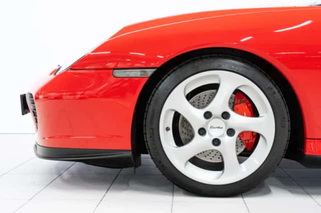 Porsche 911 (2001) thumbnail 6