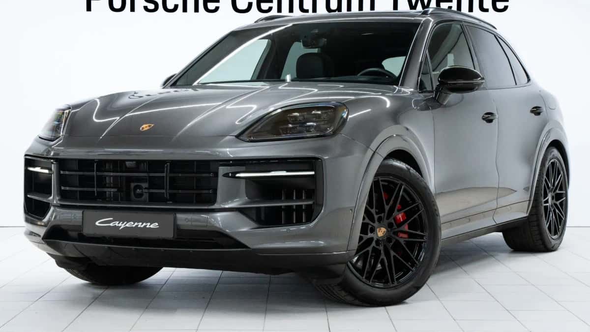 Porsche Cayenne (2024) — foto 1