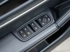 Porsche Cayenne (2024) thumbnail 34