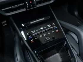 Porsche Cayenne (2024) thumbnail 47