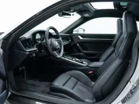 Porsche 911 (2021) thumbnail 24