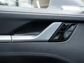 Porsche 911 (2021) thumbnail 31