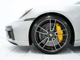 Porsche 911 (2021) thumbnail 6