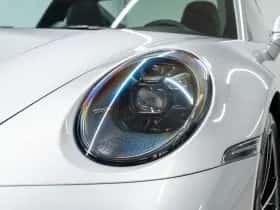 Porsche 911 (2021) thumbnail 10
