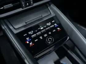 Porsche Macan (2025) thumbnail 43