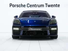 Porsche Panamera (2024) thumbnail 2