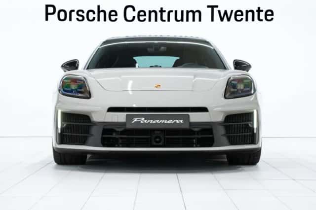 Porsche Panamera (2025) thumbnail 2
