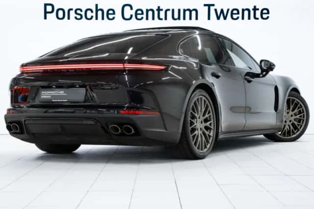 Porsche Panamera (2024) thumbnail 3
