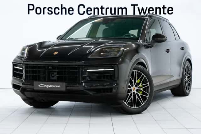 Porsche Cayenne (2024) thumbnail 1