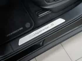Porsche Cayenne (2024) thumbnail 24
