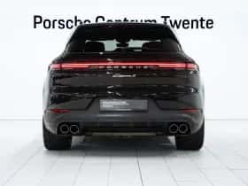 Porsche Cayenne (2024) thumbnail 4