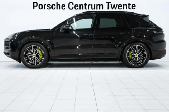 Porsche Cayenne (2024) thumbnail 5