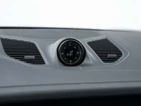 Porsche Cayenne (2024) thumbnail 42