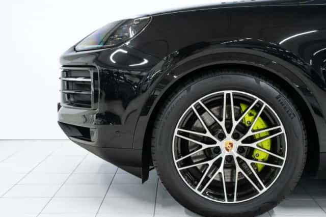 Porsche Cayenne (2024) thumbnail 6