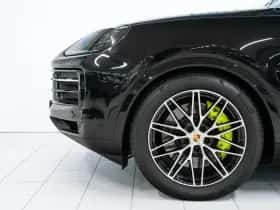 Porsche Cayenne (2024) thumbnail 6