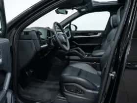 Porsche Cayenne (2024) thumbnail 7