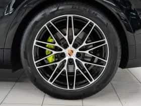 Porsche Cayenne (2024) thumbnail 10