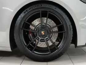 Porsche 911 (2023) thumbnail 12