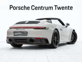 Porsche 911 (2023) thumbnail 3