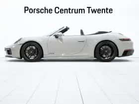 Porsche 911 (2023) thumbnail 5