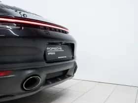 Porsche 911 (2022) thumbnail 21