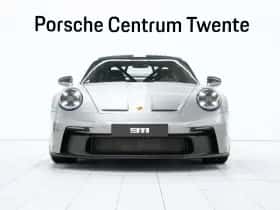 Porsche 911 (2023) thumbnail 2