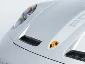 Porsche 911 (2023) thumbnail 13