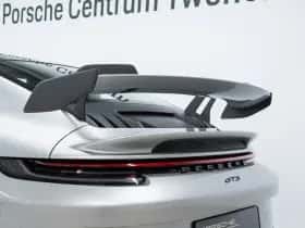 Porsche 911 (2023) thumbnail 20